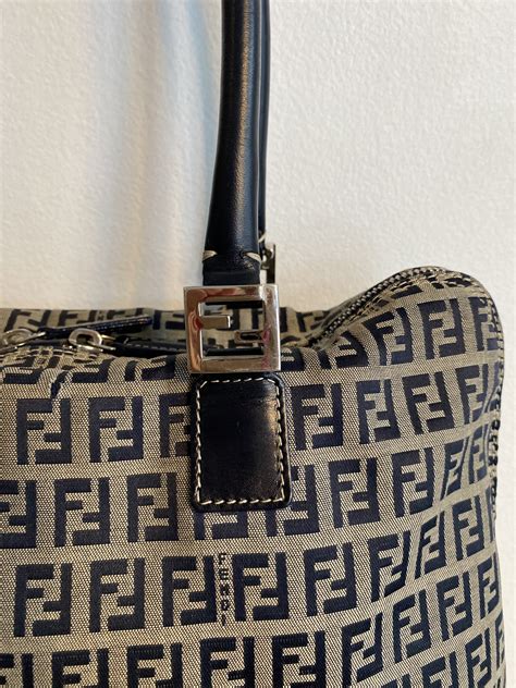 authentic Fendi handbags outlet